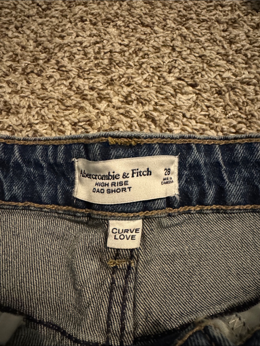 Abercrombie & Fitch dad Jean Shorts - Picture 2 of 3